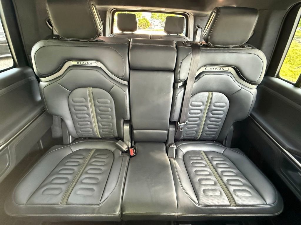 2023 RIVIAN R1S Adventure