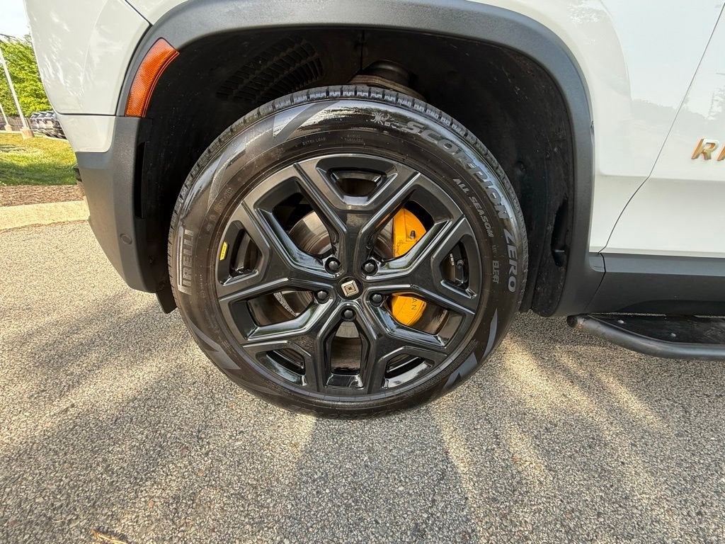 2023 RIVIAN R1S Adventure