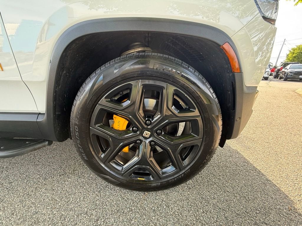 2023 RIVIAN R1S Adventure