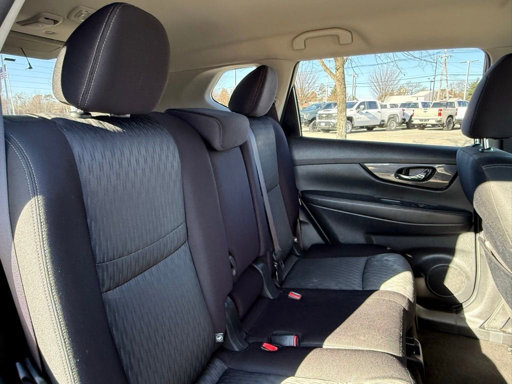 2017 Nissan Rogue SV