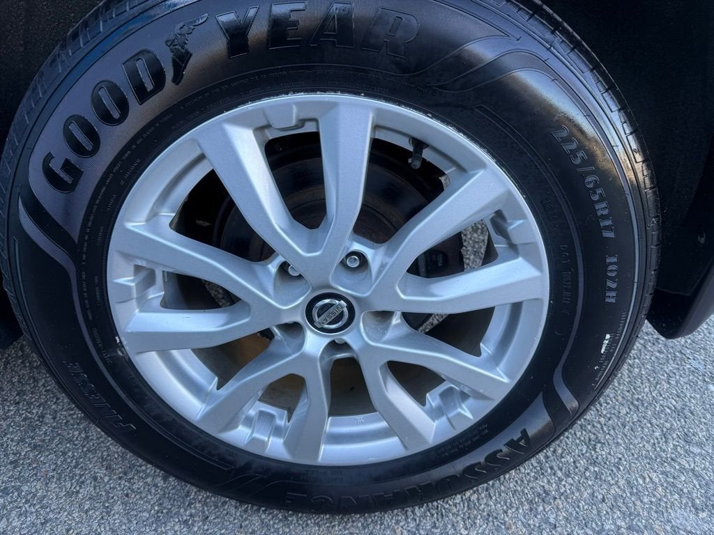 2017 Nissan Rogue SV