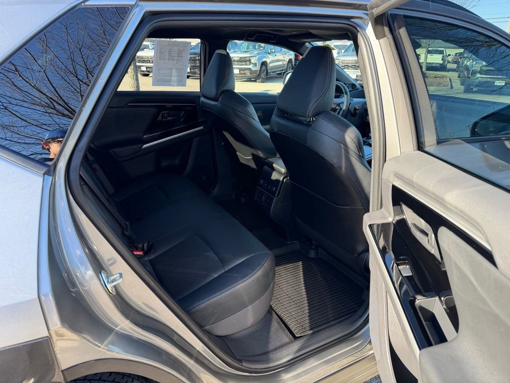 2025 Toyota bZ4X XLE