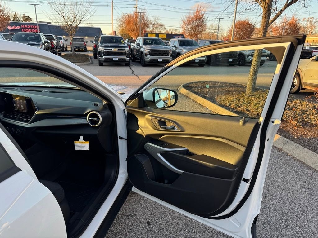 2026 Chevrolet Trax LS