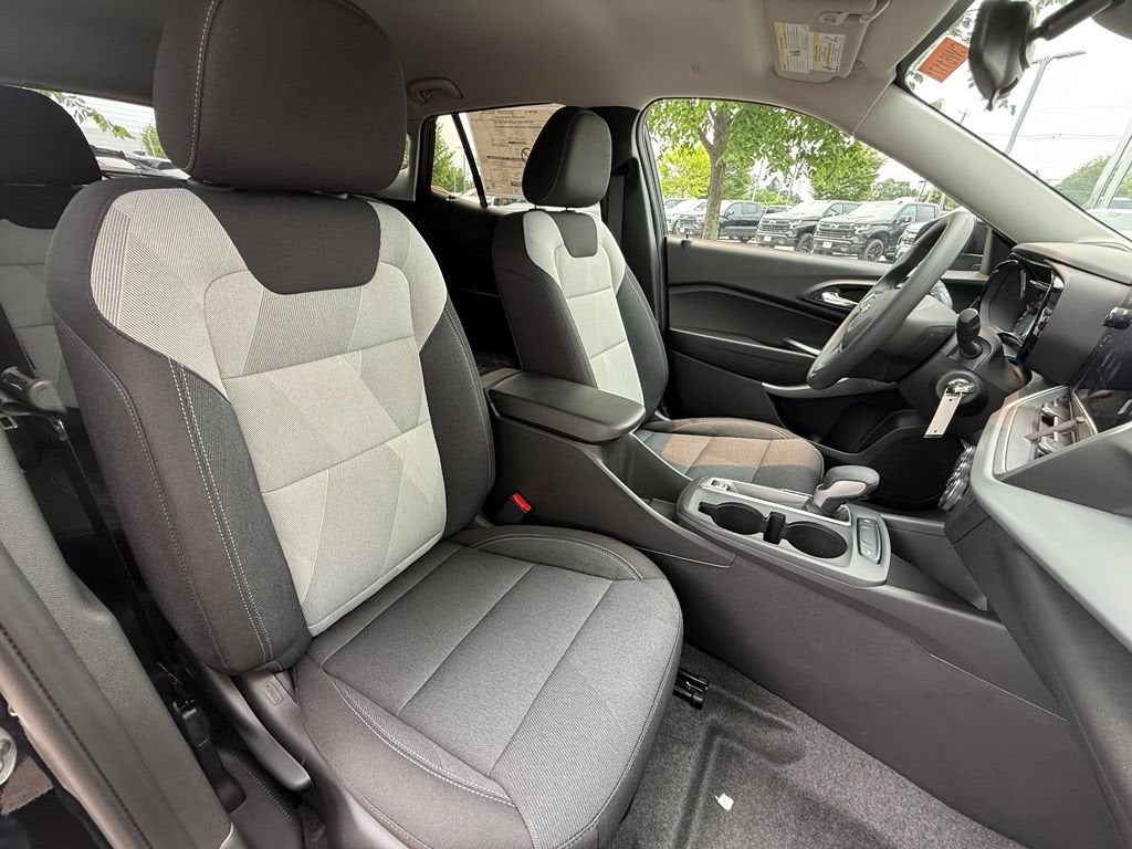 2026 Chevrolet Trax LS - Photo 25