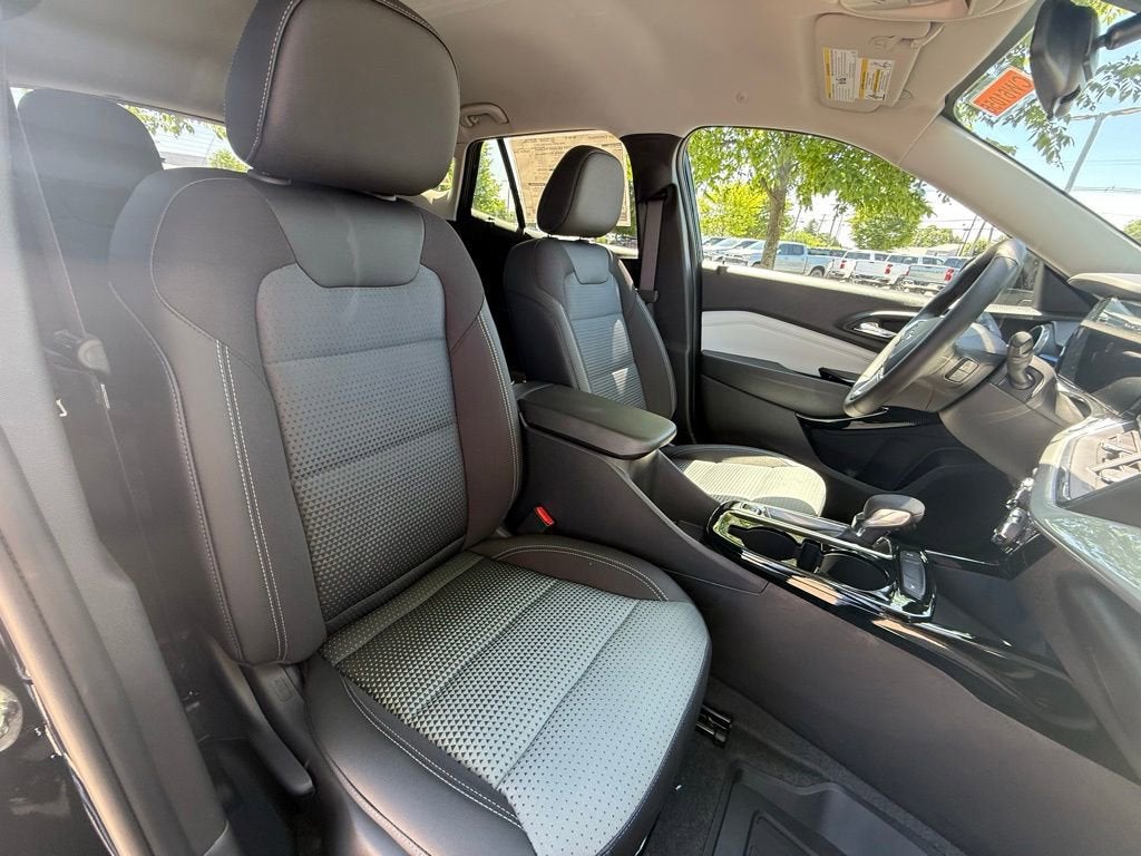2026 Chevrolet Trax LT - Photo 25