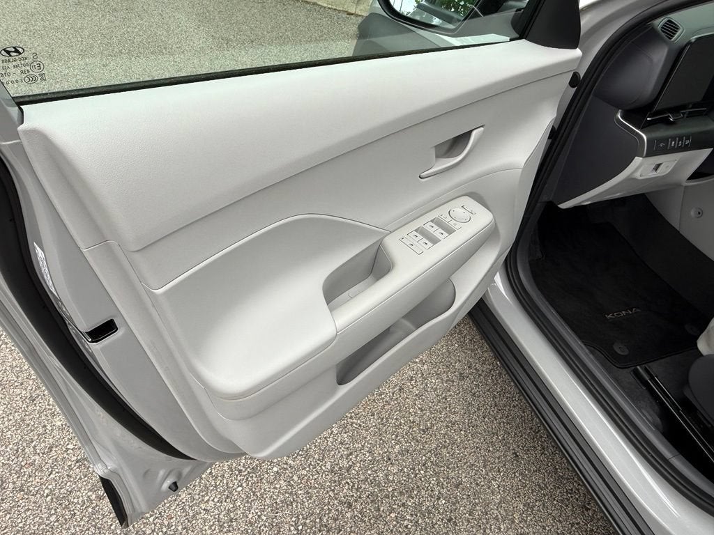 2024 Hyundai Kona SE
