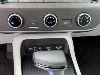 2024 Hyundai Kona SE