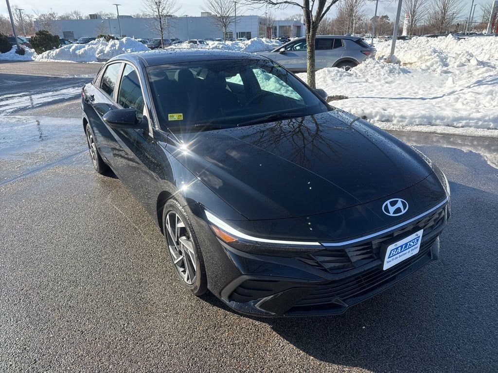 2025 Hyundai Elantra SEL Sport