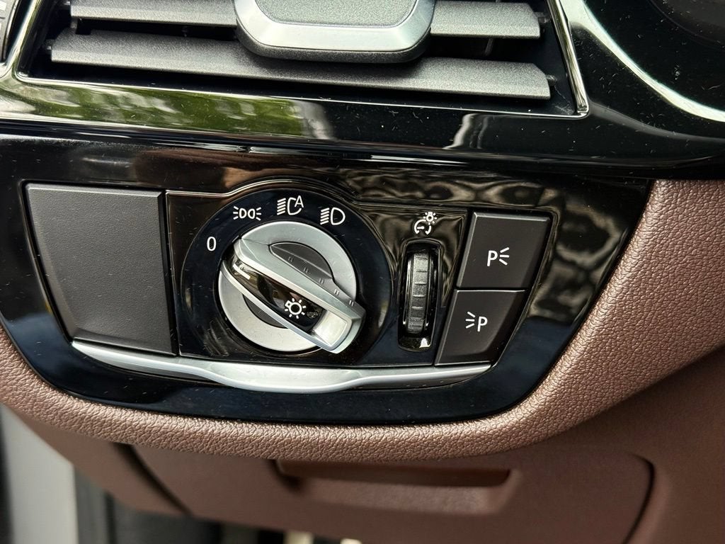 2021 BMW 5 Series M550i xDrive