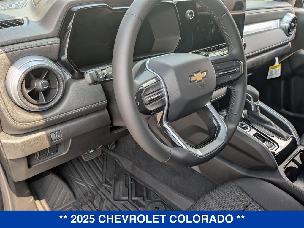 2025 Chevrolet Colorado WT/LT
