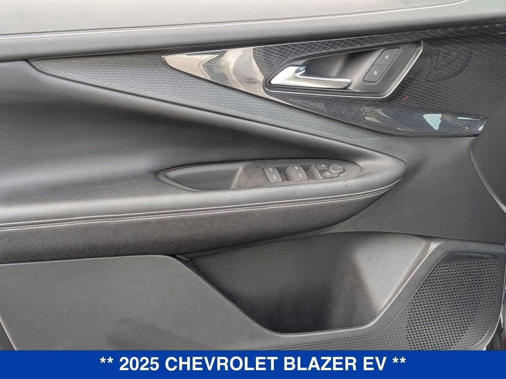 2025 Chevrolet Blazer EV LT
